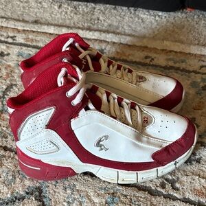 1 1/2 Kids Shaq Vintage Red and White High-Top Sneakers